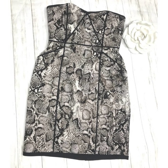 21-BCBG MAXAZRIA, python print dress   size 10 - Picture 8 of 10